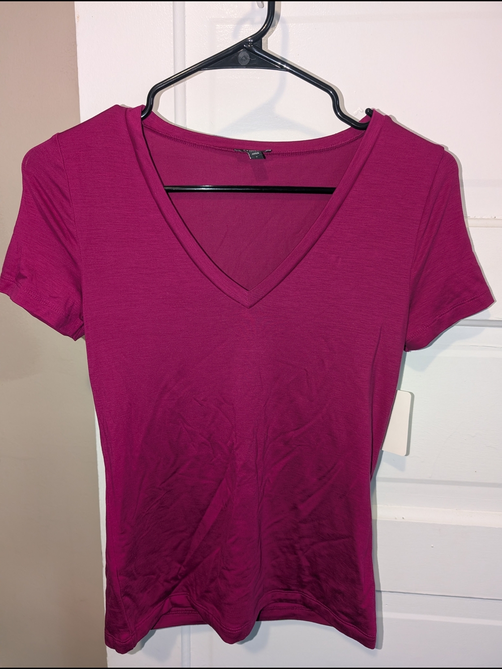 Express V-Neck Fitted  Short Sleeve Tee — Magenta